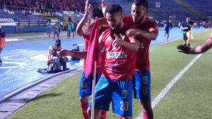 Danilo Guerra debuta con gol